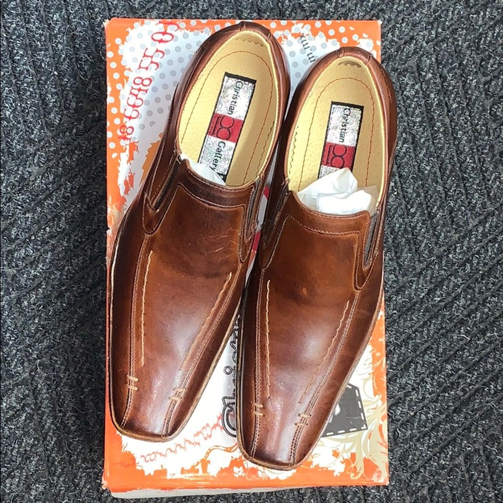 Men’s dress shoes